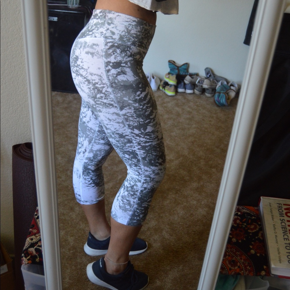 Nike cropped dri-fit leggings